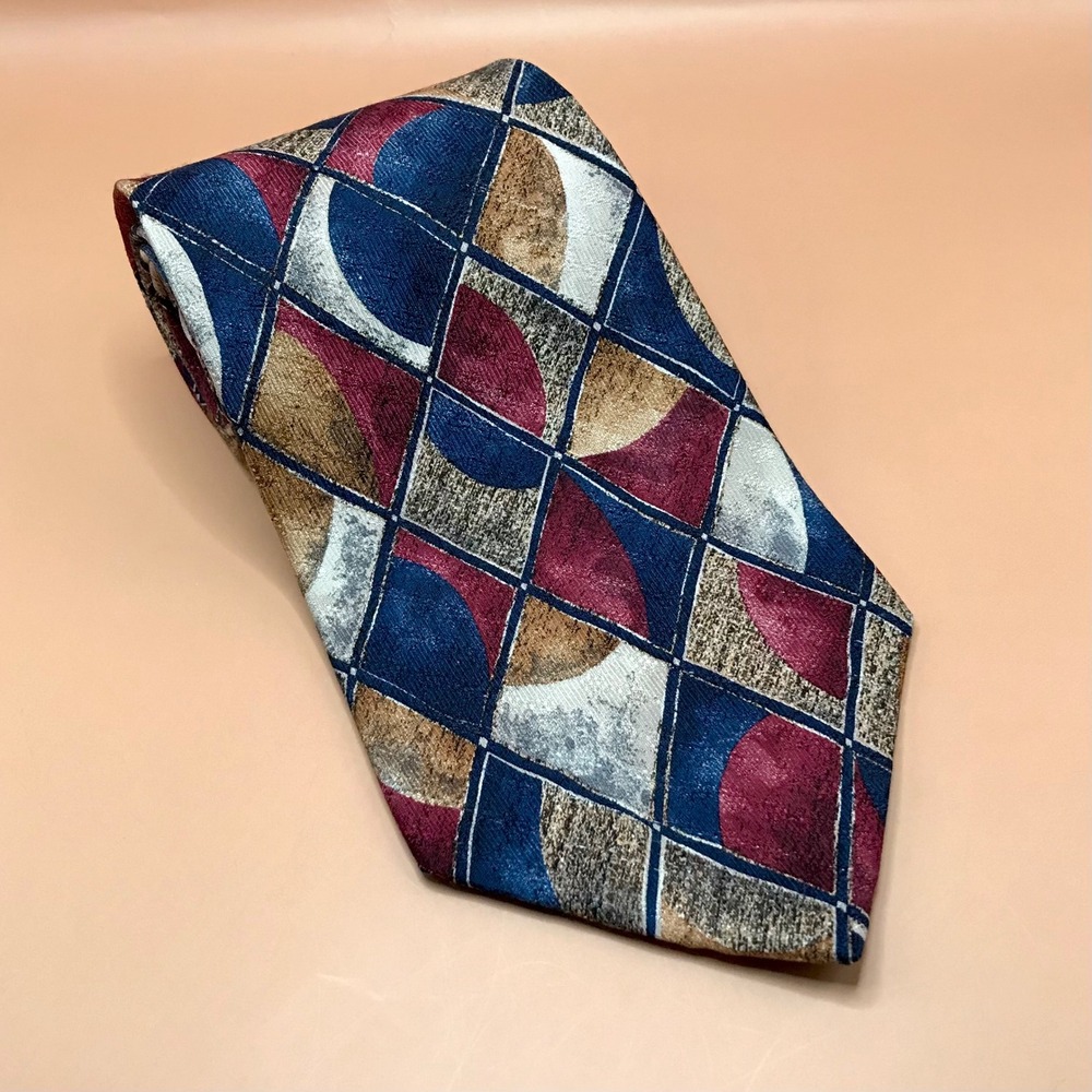 Evan Picone Mens Silk Tie Geometric Diamond Burgundy Blue Gold USA Made Classic‎